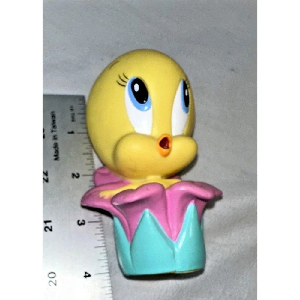 TWEETY BIRD in Flower Pot Looney Tunes Warner Brothers Plastic Vintage Rare 1998